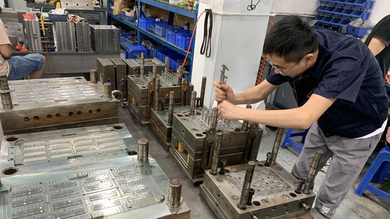 苏州级进模加工尺寸规格解析：关键要素与工艺要点