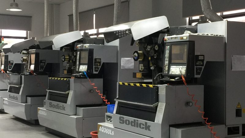 冲压模具加工材质选型的关键因素
