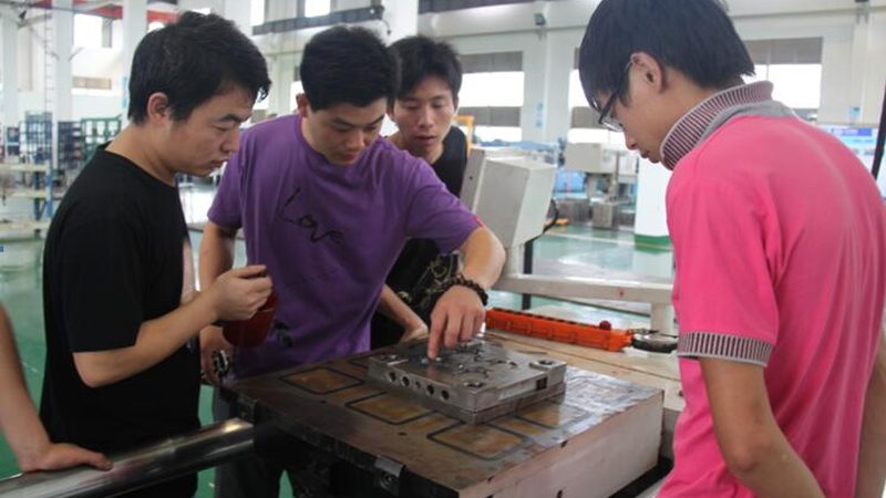 压铸模具设计定制：从需求到量产的关键四步